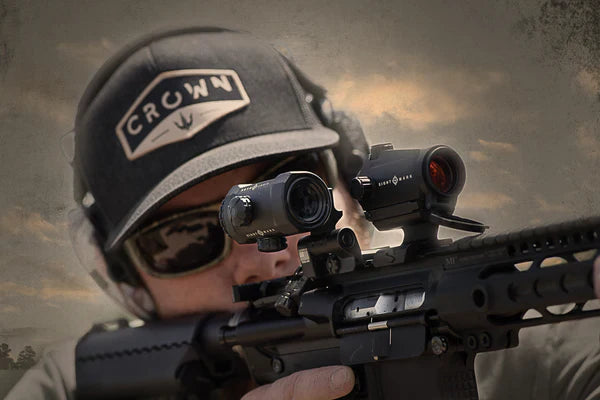 Sightmark XTM-3 3xSuurennin punapistetähtäinkiinnikkeellä LQD flip to side